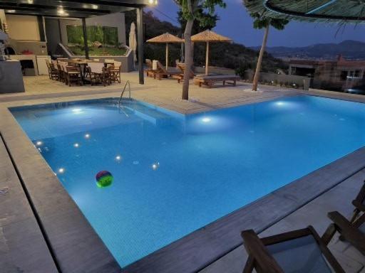 "Stergiou Luxury Apartment 2Nd Floor" Με Κοινη Πισινα Saronida Eksteriør billede