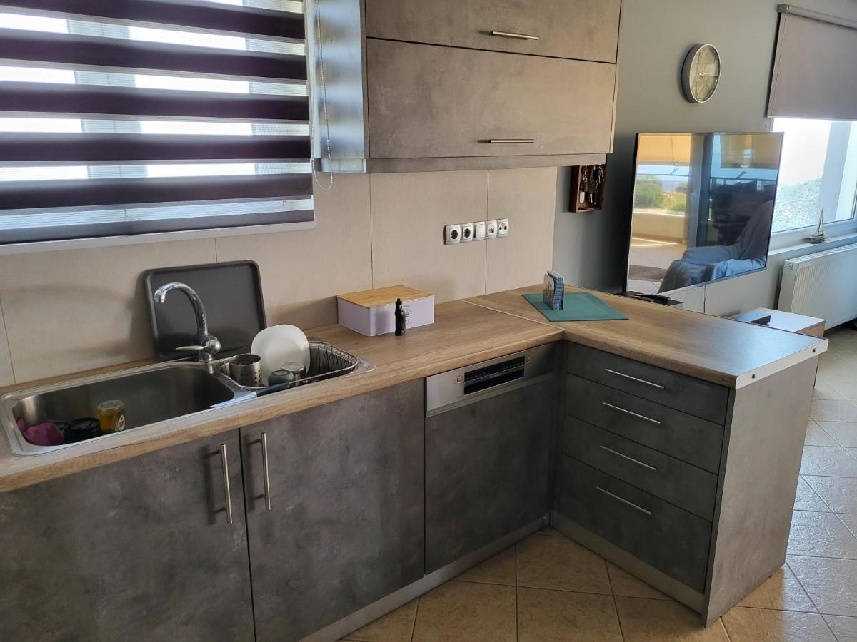 "Stergiou Luxury Apartment 2Nd Floor" Με Κοινη Πισινα Saronida Eksteriør billede