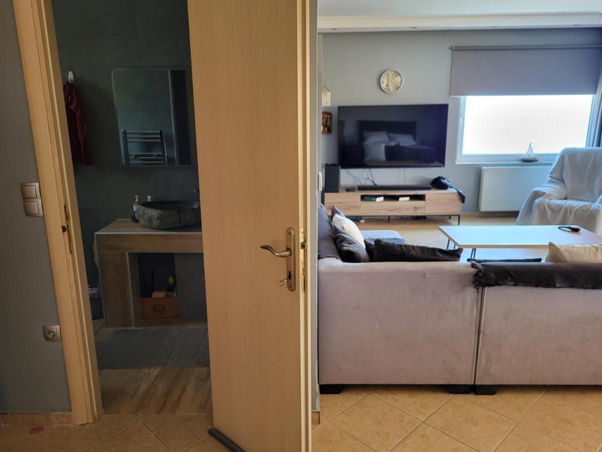 "Stergiou Luxury Apartment 2Nd Floor" Με Κοινη Πισινα Saronida Eksteriør billede